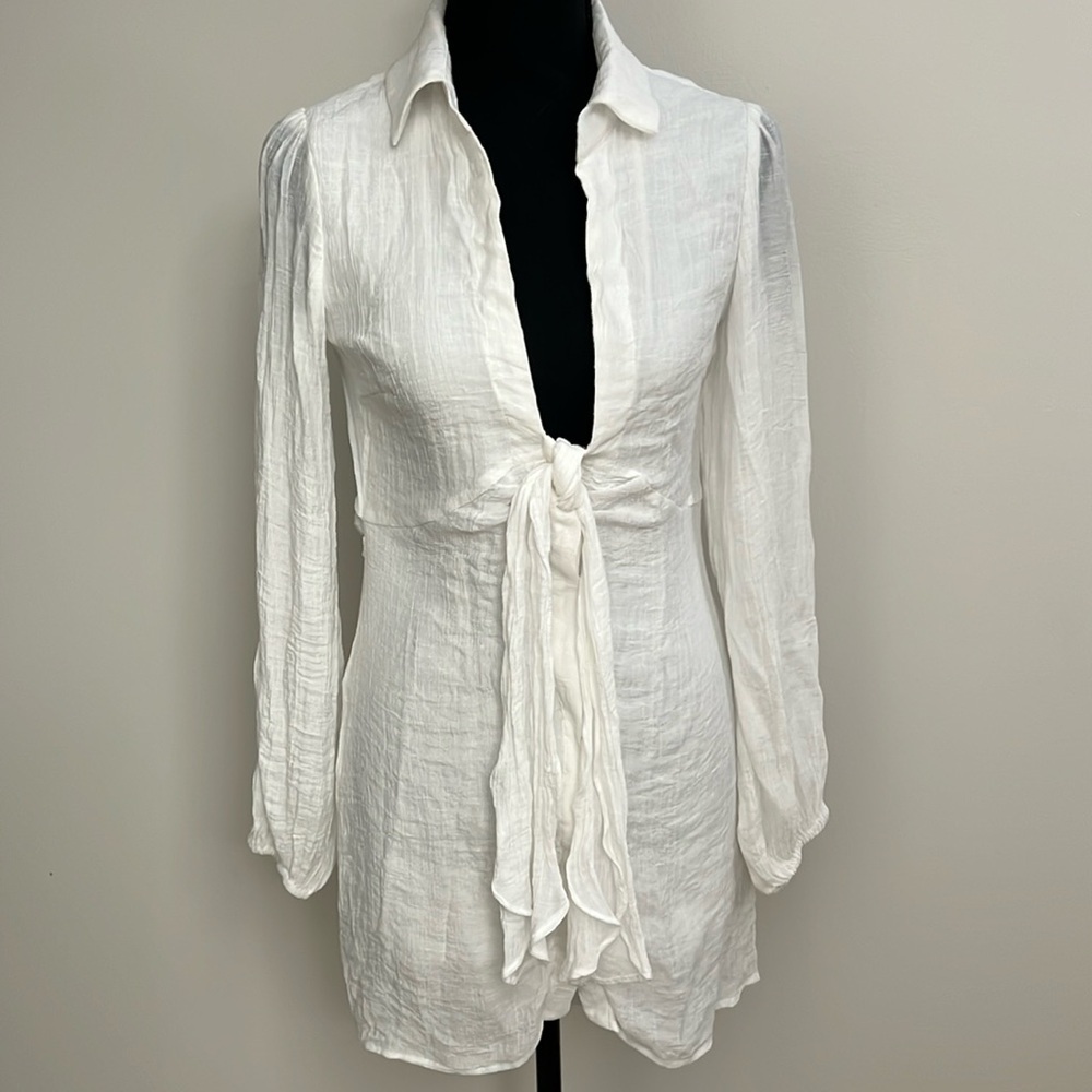 Aakaa white plunge front mini dress sz Small like‎ new